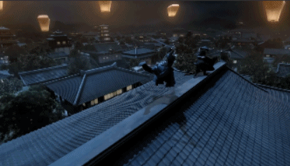 温客行一把扇子飞来直接攻击,周子舒也毫不示弱见招拆招,而且两个人在