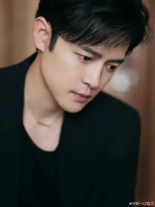 fxb#付辛博#fxb#付辛博披荆斩棘#🍭"你是黑夜耀眼的光,白昼绚烂的