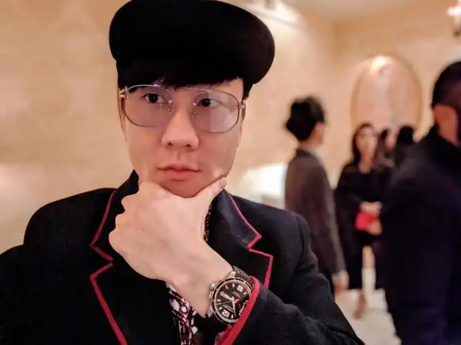 知名歌手林俊杰有多爱戴手表