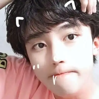 现在的00后长得太好看,穿校服更这么酷吗学习优异的00后校草帅哥生活