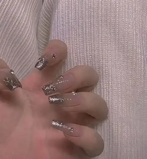 高端大气的一款仙女美甲@薯条小助手@薯管家@视频薯@小红书成长助手