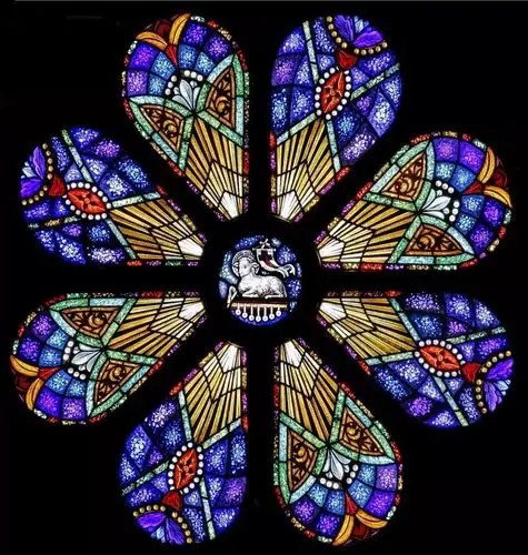 一场关于玫瑰的梦 | 巴黎圣母院的玫瑰花窗幸免于难