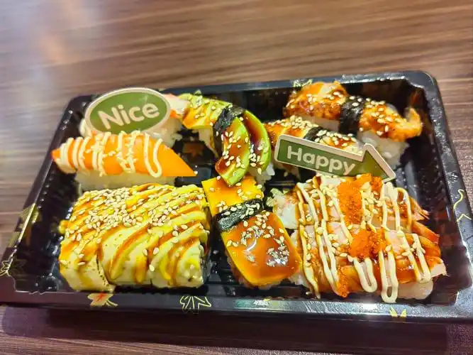 寿司拼盘尝鲜