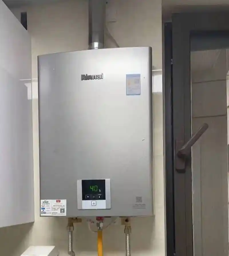 我之前也一直为这个问题困扰着,不过最近换了一台林内燃气热水器,洗澡