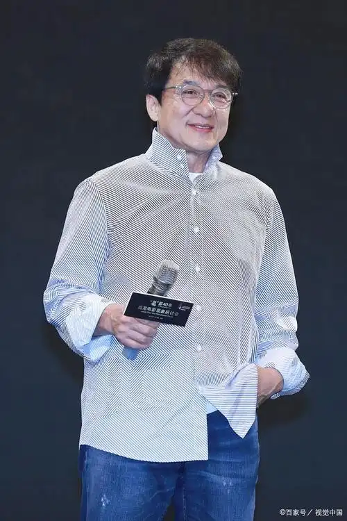 70岁的他真的老了吗?——十大经典瞬间,揭秘成龙的不朽魅力