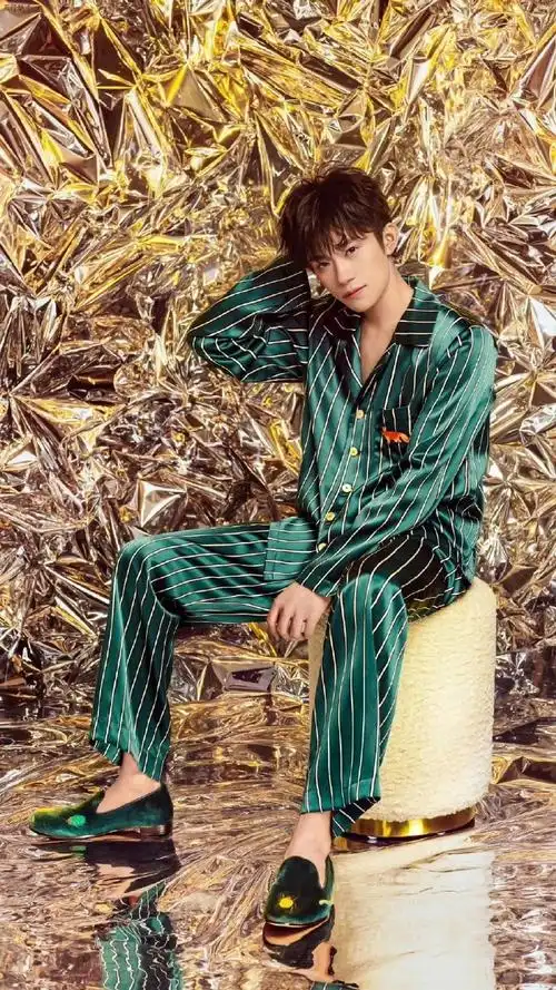 我可以睡衣都这么帅,萌萌的一直在线@tfboys-易烊千玺