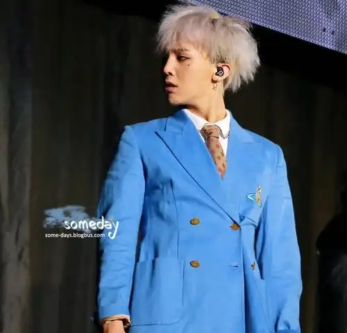 蓝色西装配什么领带西装穿搭指南