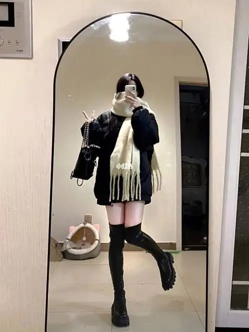 小时候最想偷穿的过膝靴60长大做个小辣妹