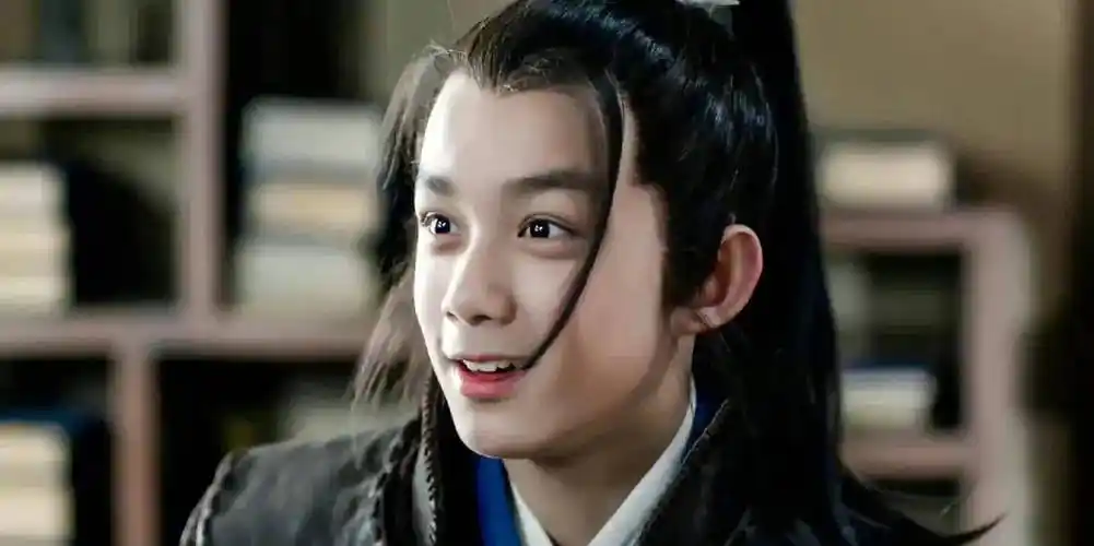 而同样是在那几年,2009年,凭借电视剧家有外星人》"唐不苦"一角,而被