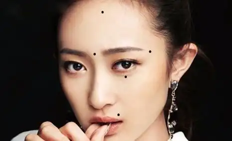 嘴上痣嘴上有痣的人,是食禄痣,预示丰足一生.