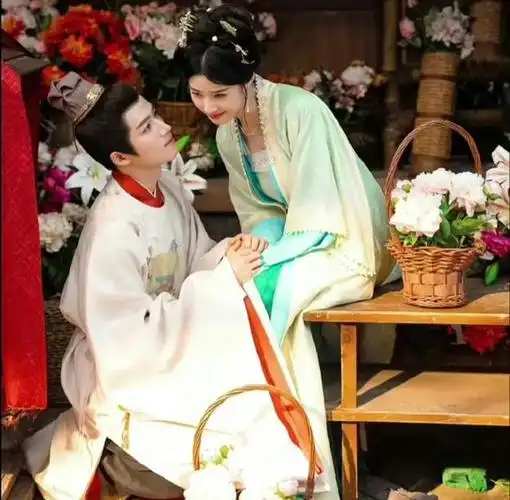 白鹿许凯合约到期,吴谨言王星越成为于正手里新的一姐一哥?