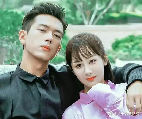 杨紫李现秀什么恩爱,官宣恋情才是重点