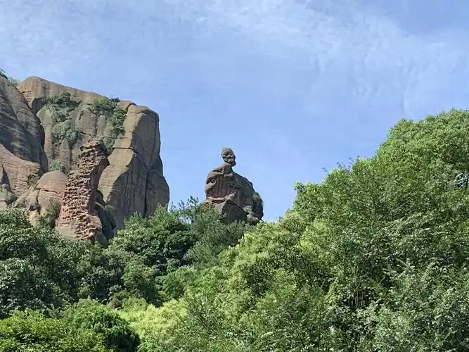 年7月13日姐姐约上弟弟妹妹三家游无山不龟,无石不龟的弋阳龟峰风景区