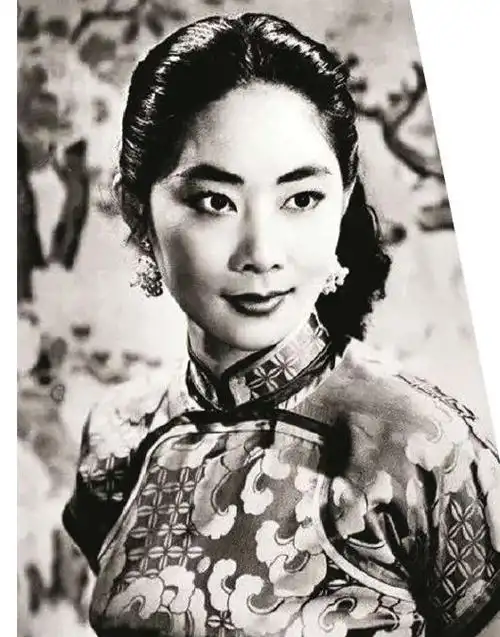 卢燕:92岁的她将人生活成戏台