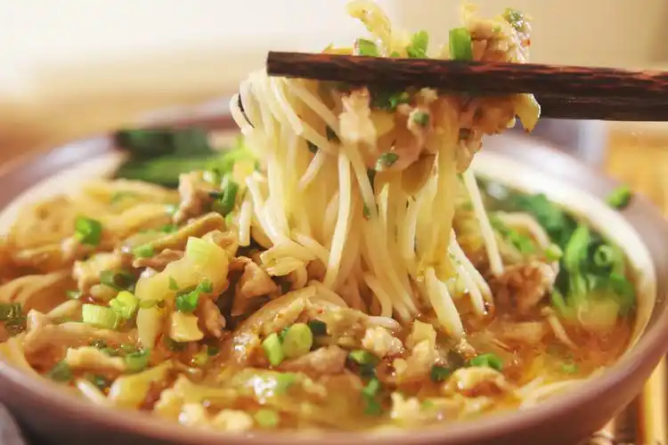 吃了这碗榨菜肉丝面,瞬间幸福感满满,暖心暖胃立冬必备