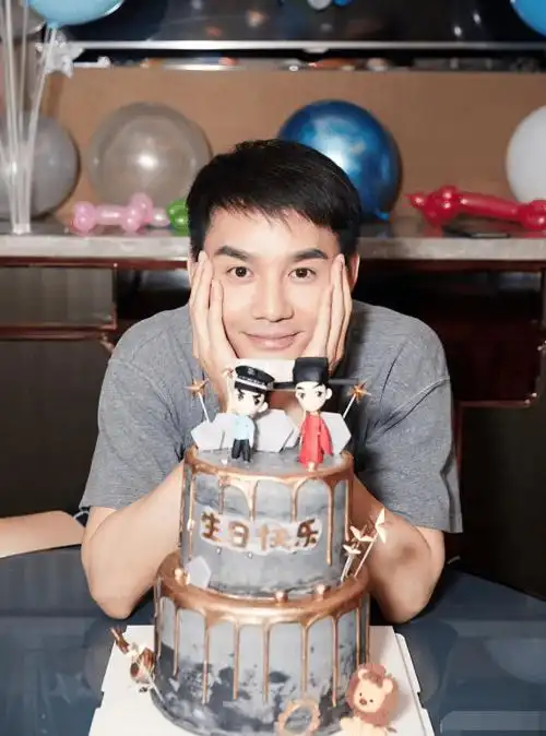 37岁王凯为何至今单身?当生日蛋糕细节曝光后,难怪一直单
