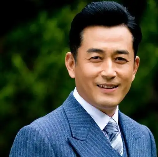 王志飞,内地男演员.出道30多年,塑造了多个令人印象深刻的角色.