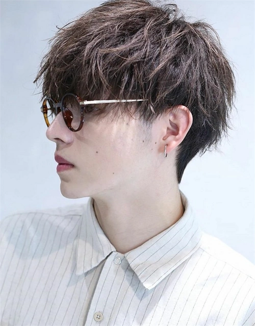 男生发根蓬松烫 经典帅气烫发_男生烫发 - 美发站