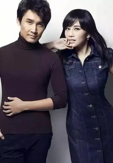 前半生被母亲压榨 终于情归内地男星_陈松伶