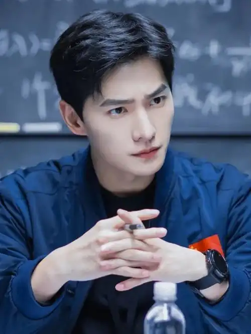 杨洋的颜值从不被任何服装封印你是我的荣耀