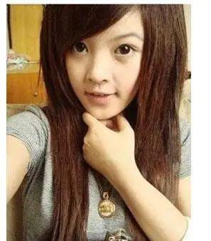 简单好看女生隐形烫发型图片