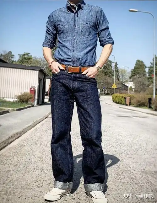 男士牛仔裤配什么皮带好