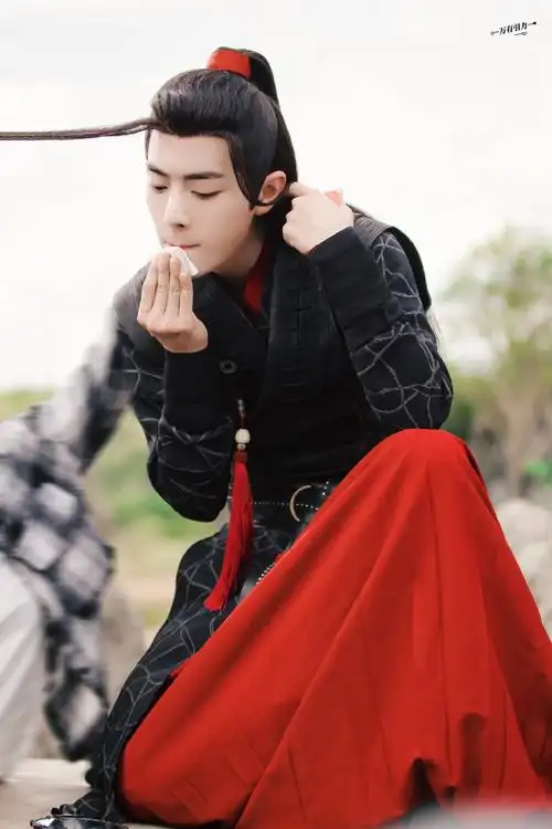 万有引力·肖战1005 - 堆糖,美图壁纸兴趣社区