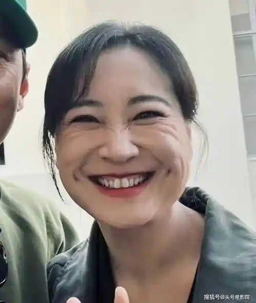 网友吓一跳:这才是暴瘦后真实的样子_照片_明星_褶子