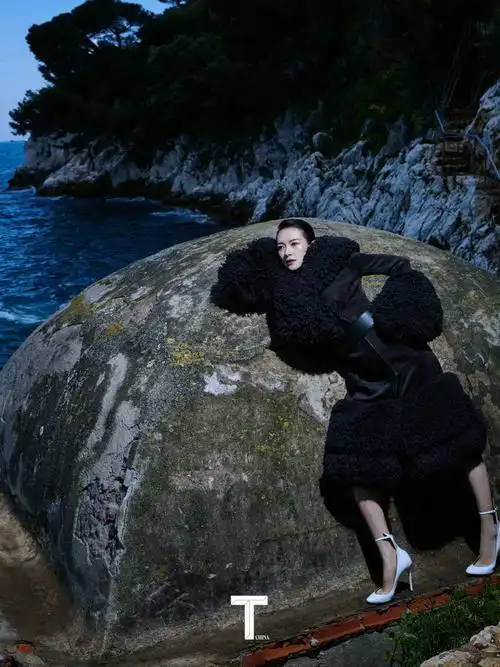 章子怡t锦绣六月刊封面##章子怡t夏日飒爽大片