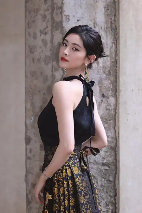 许佳琪的秀场日记