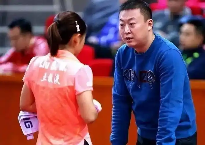 刘诗雯30岁的年纪让我难以放下球拍背后的那个男人叫刘恕