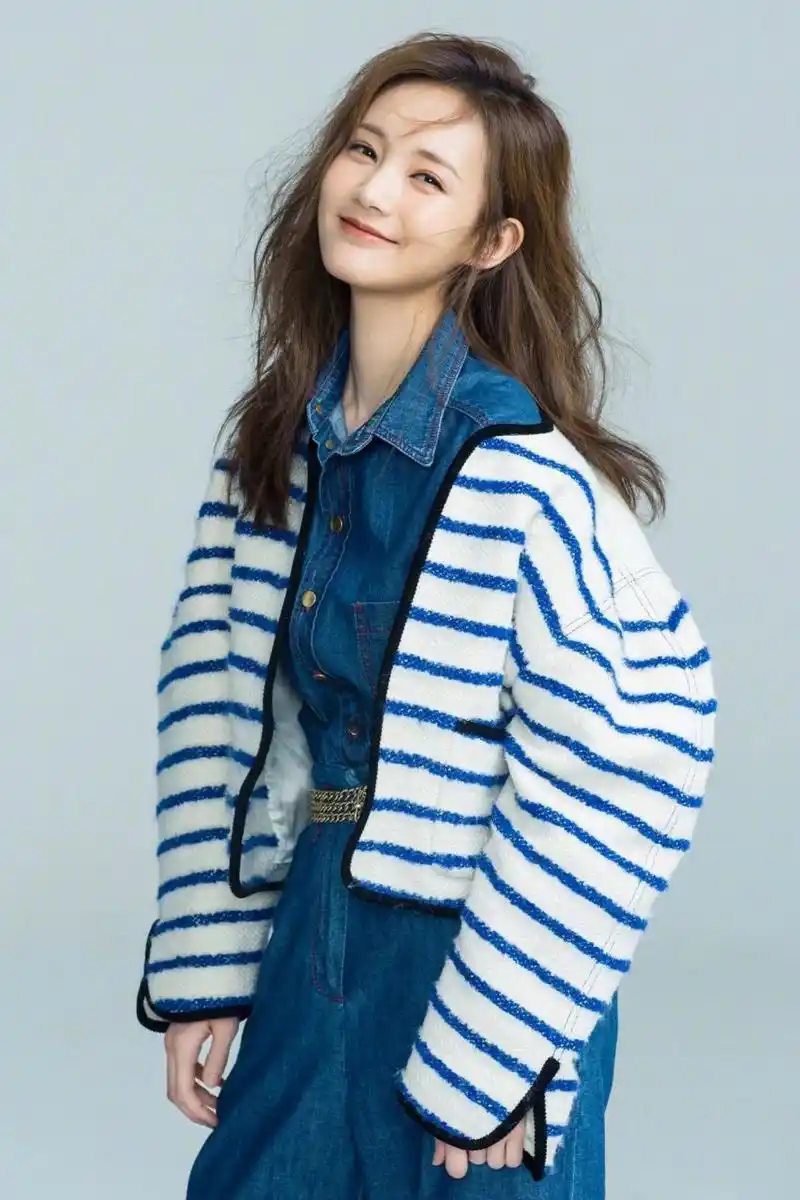 俏皮的李一桐,笑起来眼睛像月牙的女孩|||李一桐的笑很有感染力 尤其