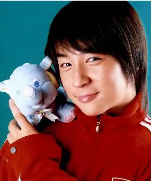 "顶流功夫童星"的唏嘘爱情和被雪藏之谜_释小龙_孩子_儿子