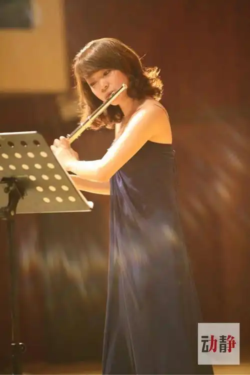 贵州师大管弦乐系的长笛师资是比较强的,这可能也是乐团长笛演奏勺铑