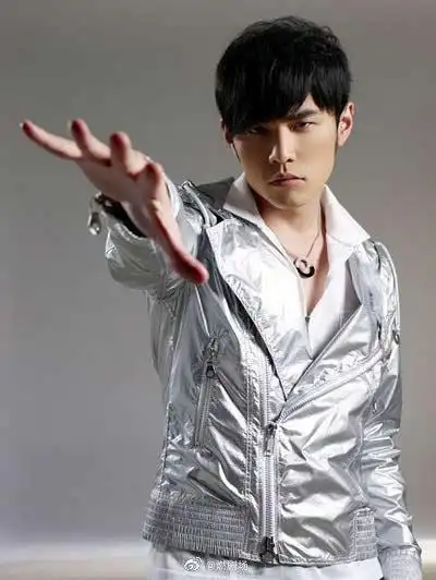 周杰伦在节目中回忆起自己的出道经历