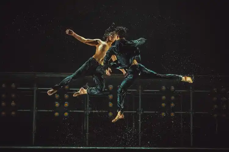 「公狗剧场」中国现代舞新起之秀