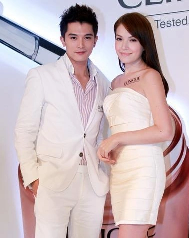 邱泽许玮甯,偶像剧时代没有碰到的好看人儿,一起演了一部爱情片