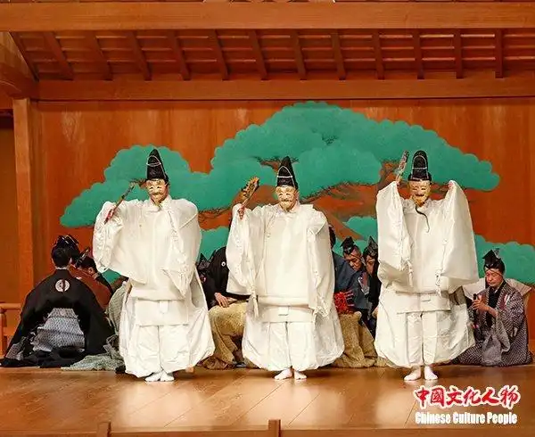 能乐《天地人》在日本国立能乐堂公演