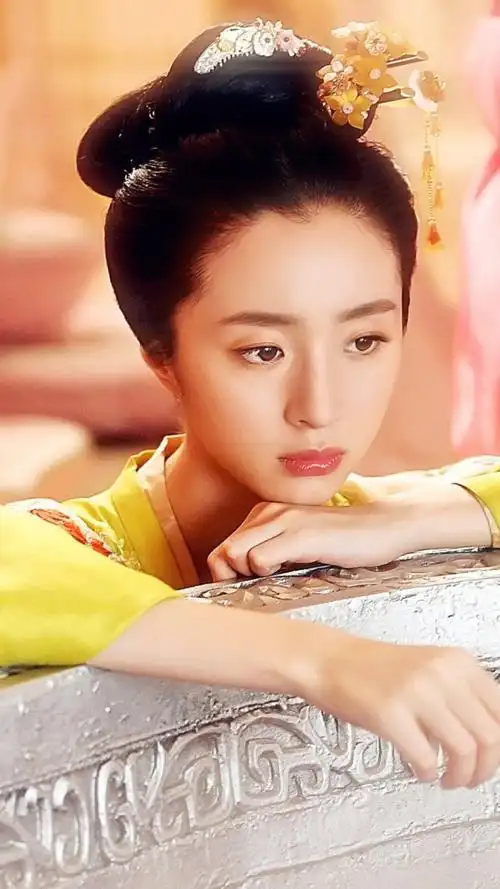 柜中美人-黄轻风-胡冰卿饰