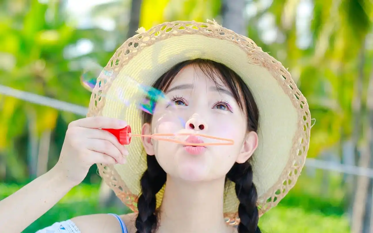 最会撒娇的3个星座女,甜美又可爱,男人见了都无法抗拒