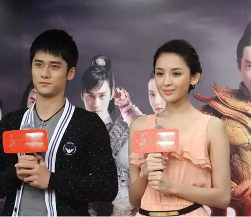 《轩辕剑》古力娜扎被胡歌称女神 为您演绎清新服装搭配