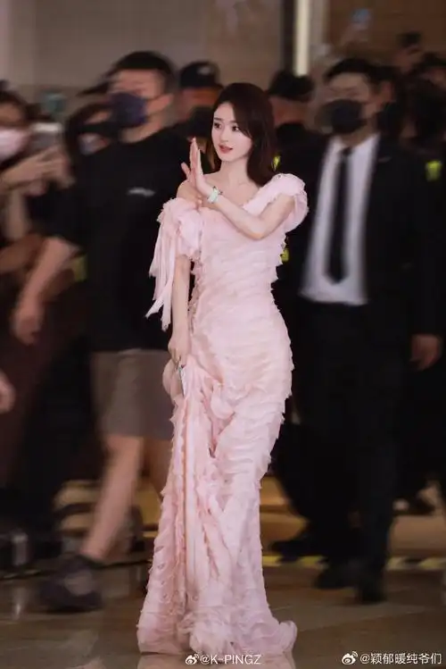 超话#赵丽颖##365天安利赵丽颖##赵丽颖粉丝人美心善#草木有阳光和水