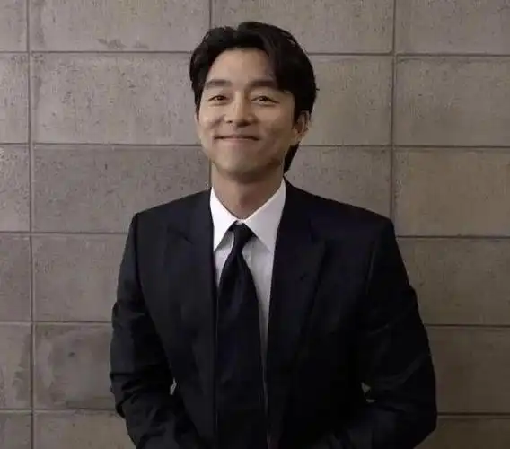 44岁孔刘晒健身照,粗壮手臂吸近百万粉丝点赞|韩国|玄彬|模特|苏志燮