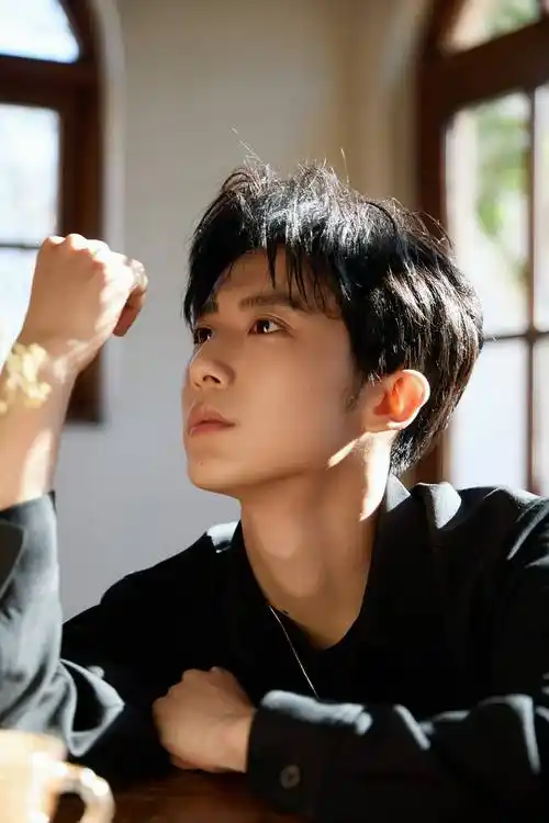 《清明上河图密码》热播,郝富申明媚小狗性格引观众喜爱