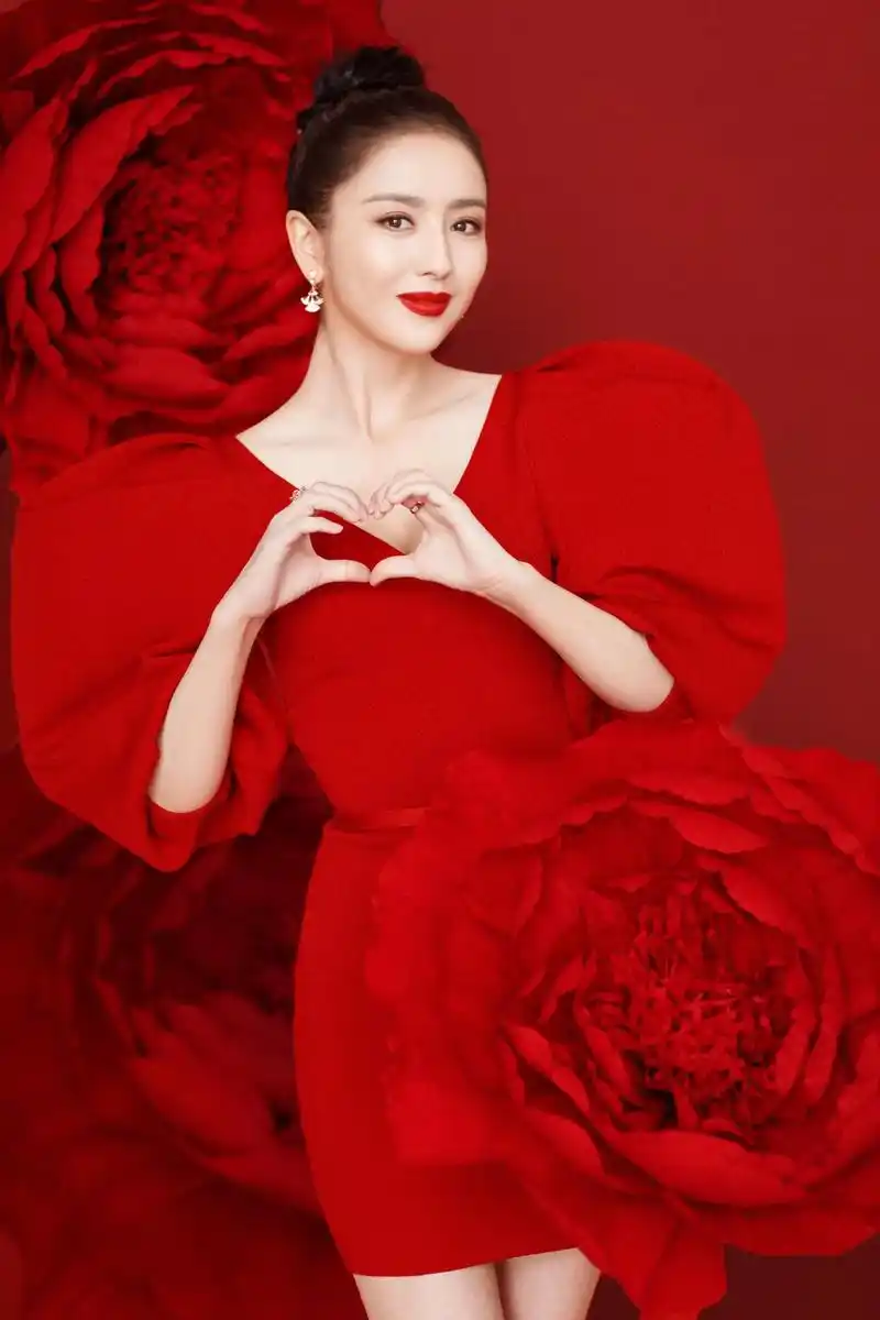 盘点穿"中国红"的女演员