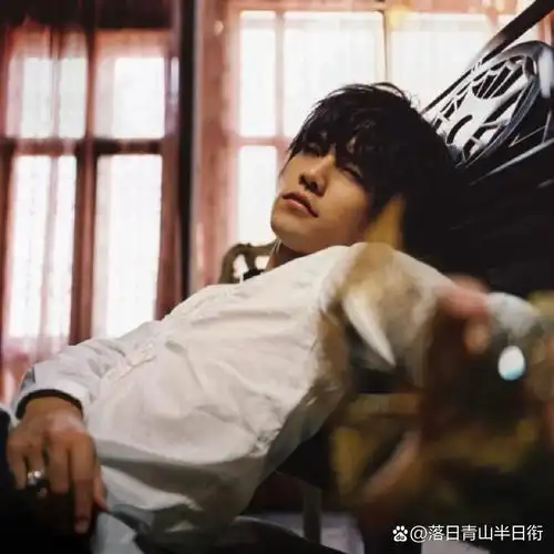 帅帅的周杰伦头像