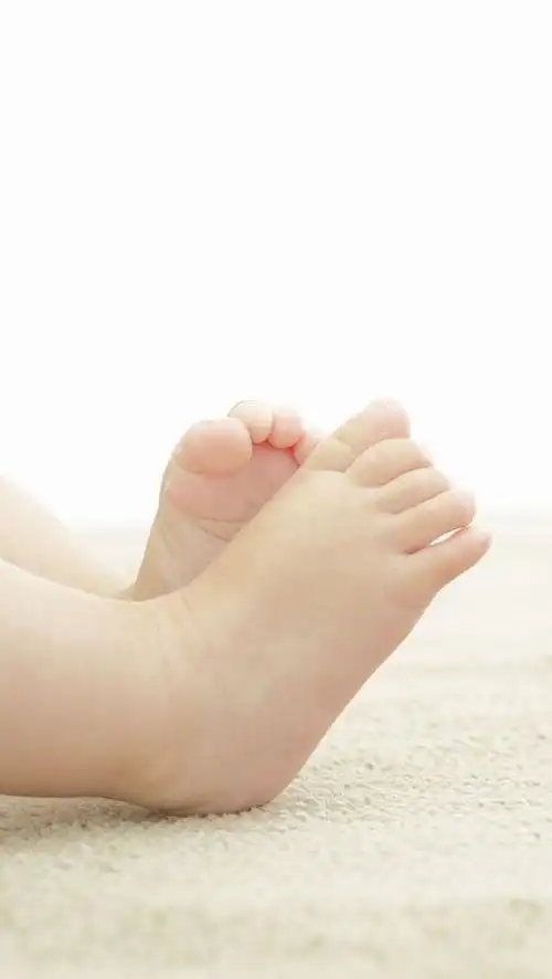 可爱小脚丫
