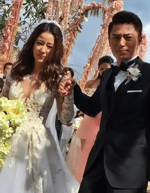 霍建华演过的电影(和胡歌是胡不是霍炒男男cp更让他收获粉丝无数)