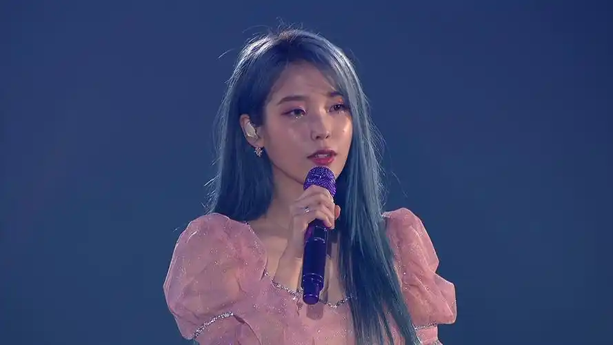 李知恩2019lovepoem巡回演唱会首尔站iso2bd546g