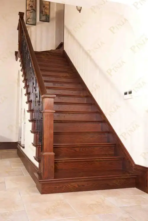 品家楼梯精选 室内实木楼梯  室内原木门客户装修案例欣赏